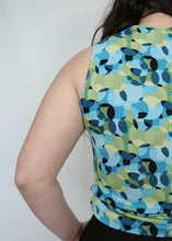 Load image into Gallery viewer, 90s/y2k Sleeveless Top
