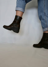 Load image into Gallery viewer, 90s/y2k Aldo Boots - Brown
