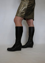 Load image into Gallery viewer, 90s/y2k Black Leather Boots
