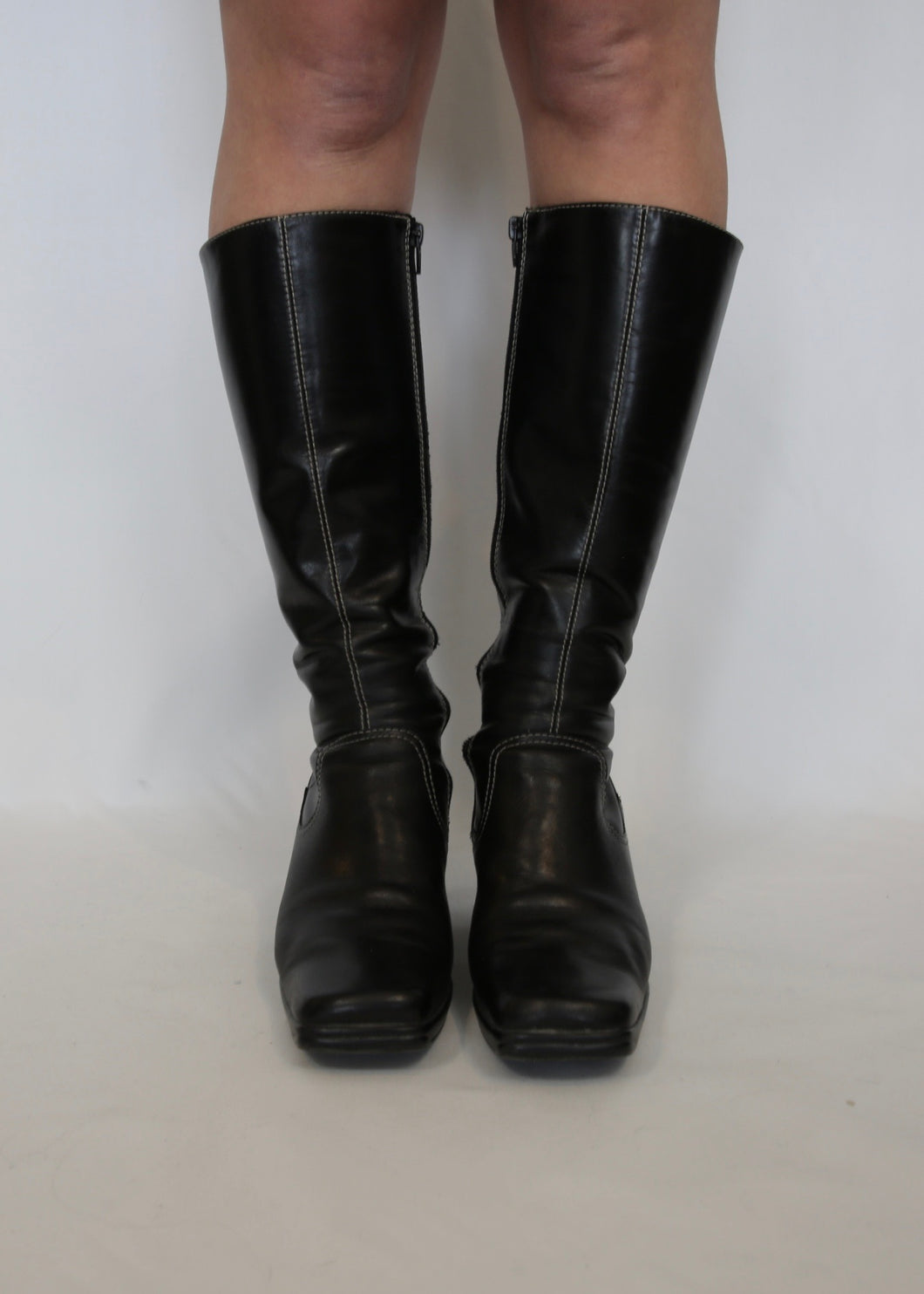 90s/y2k Black Leather Boots