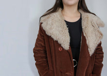 Load image into Gallery viewer, 80s/90s Corduroy Coat with Faux Fur Collar
