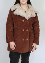 Load image into Gallery viewer, 80s/90s Corduroy Coat with Faux Fur Collar
