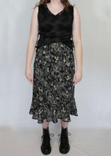 Load image into Gallery viewer, 90s/y2k Vanity Fair Floral Skirt
