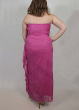 Load image into Gallery viewer, 90s/y2k Pink Strapless Prom Dress
