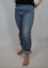 Load image into Gallery viewer, Perfectly Worn Mens Wrangler Jeans
