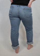 Load image into Gallery viewer, Perfectly Worn Mens Wrangler Jeans
